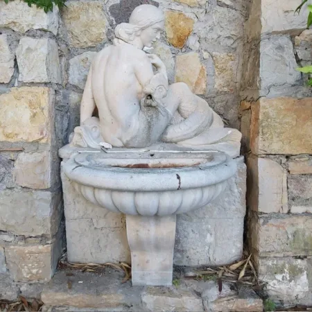 Fontaine de jardin et son bassin fin XIX début XXème siècle