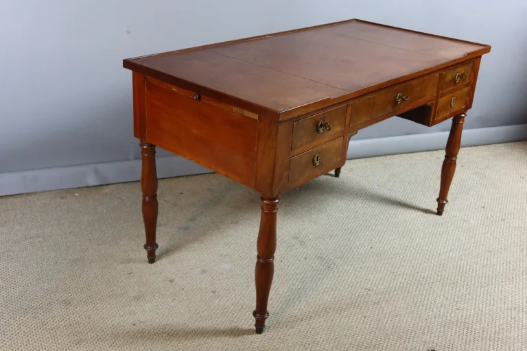 Bureau en acajou XIXème siècle