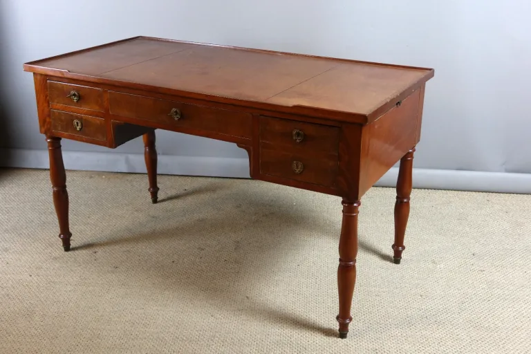 Bureau en acajou XIXème siècle