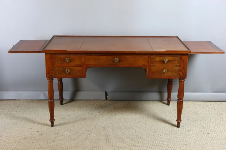 Bureau en acajou XIXème siècle