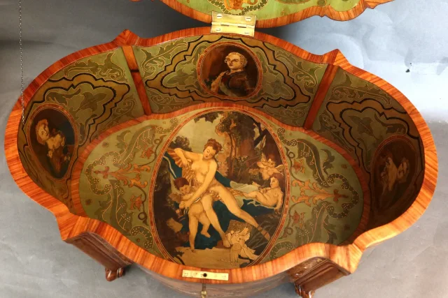 Grand coffret en marqueterie