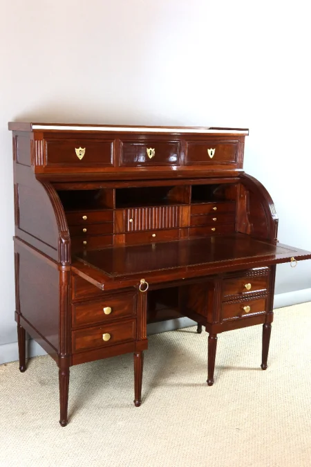 Bureau cylindre style Louis XVI en acajou XIXème