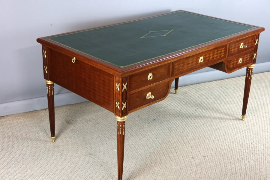 Bureau double face style Louis XVI époque XIXème