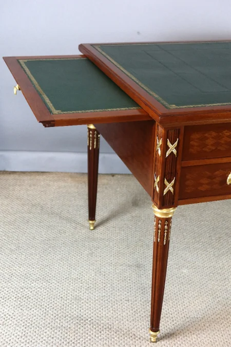 Bureau double face style Louis XVI époque XIXème