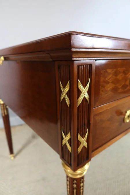 Bureau double face style Louis XVI époque XIXème
