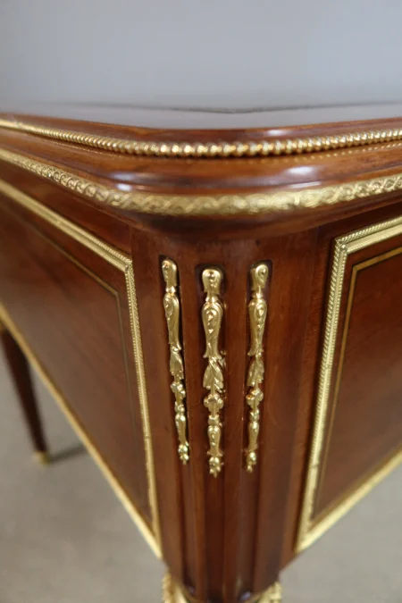 Bureau Louis XVI époque XIXème siècle