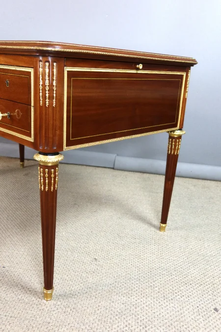 Bureau Louis XVI époque XIXème siècle