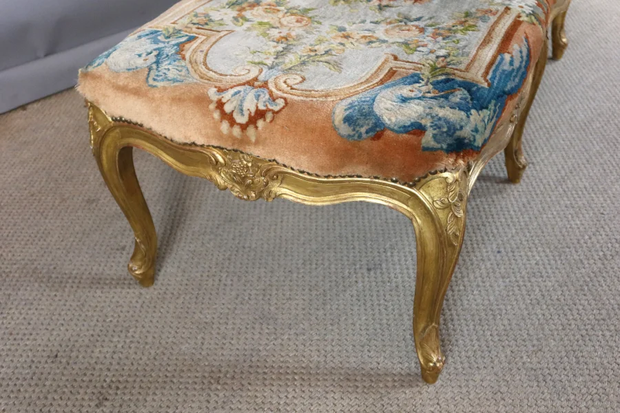 LOUIS XV STYLE SEAT