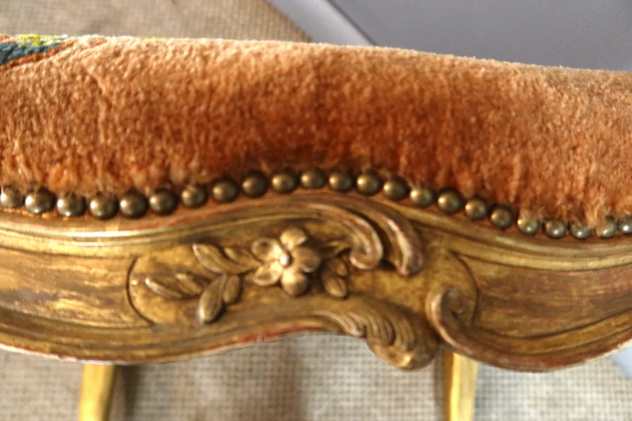 LOUIS XV STYLE SEAT