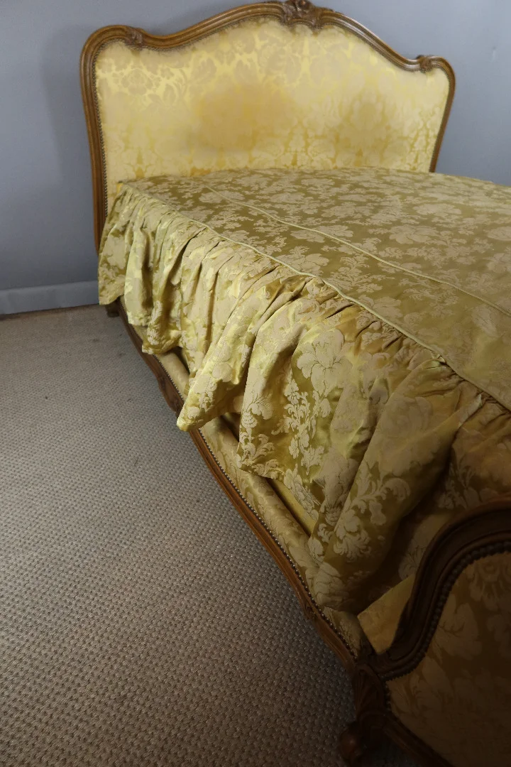 LIT LOUIS XV EN NOYER