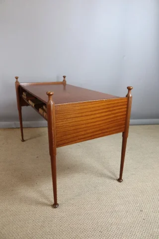 Bureau vintage et son fauteuil