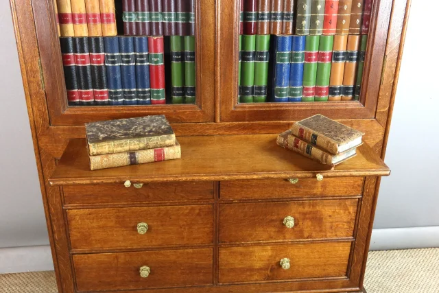 オーク材の書棚