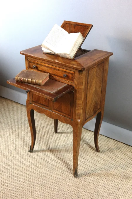 Table d'appoint liseuse style Louis XV