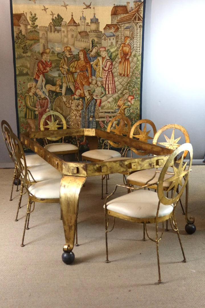 VERGULDE TAFEL EN STOELEN