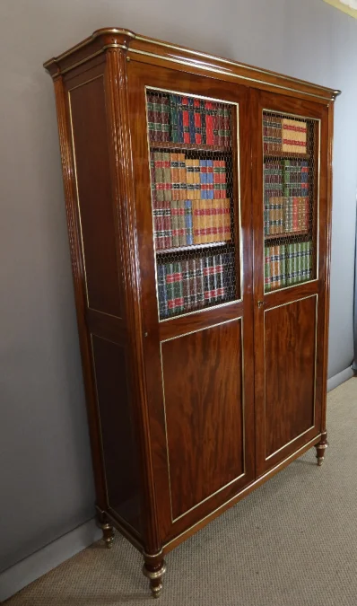 EARLY NINETEENTH CENTURY BOOKCASE