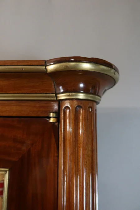 EARLY NINETEENTH CENTURY BOOKCASE