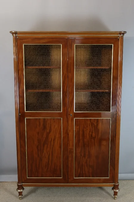 EARLY NINETEENTH CENTURY BOOKCASE