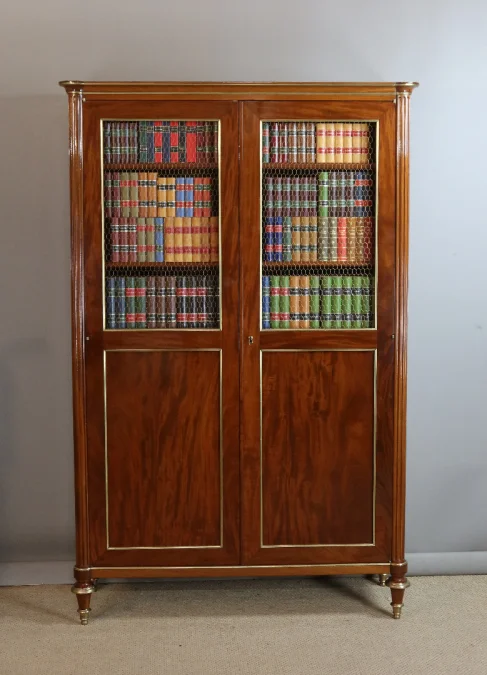 EARLY NINETEENTH CENTURY BOOKCASE