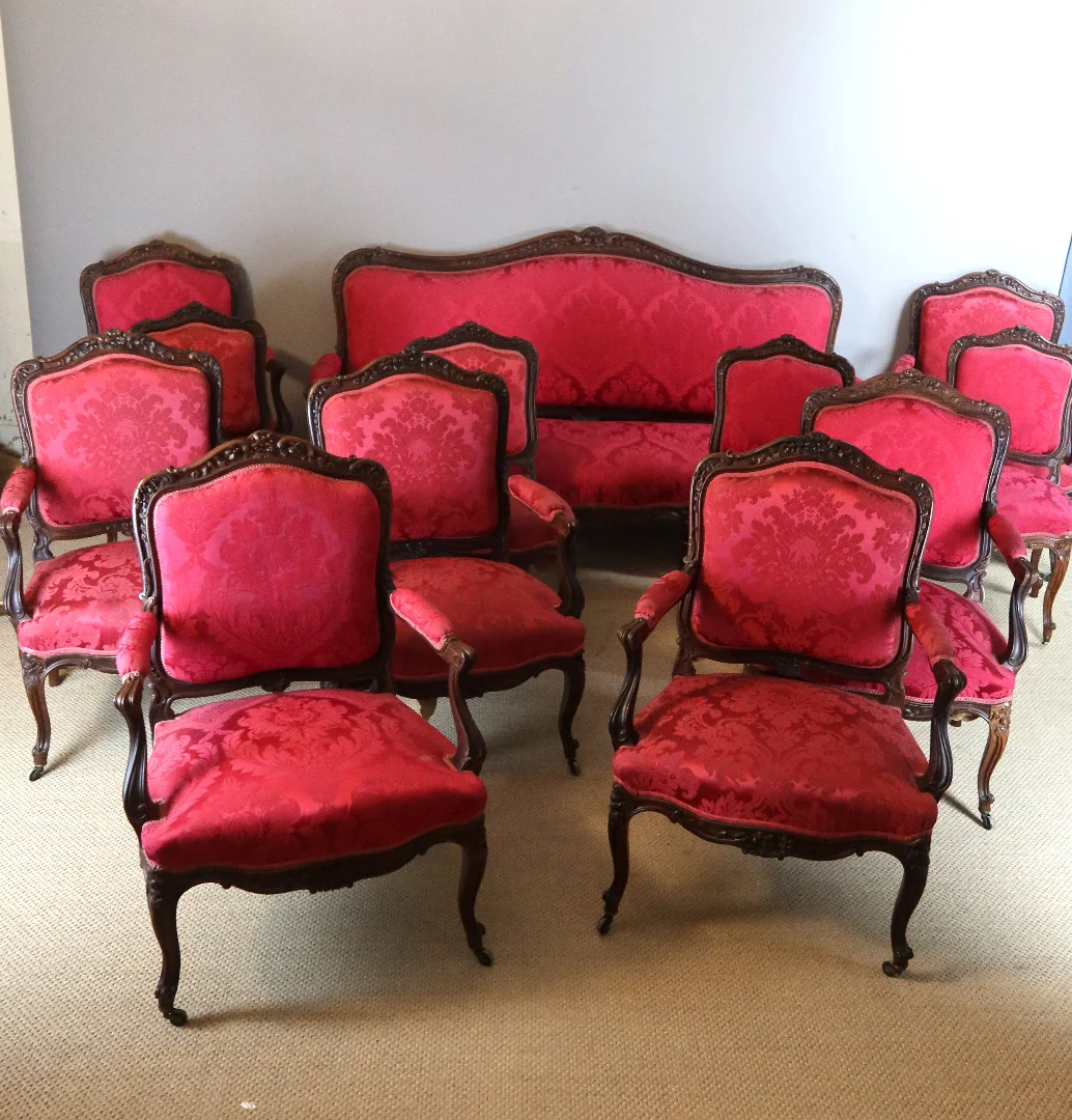 WOHNZIMMERGRUPPE IM LOUIS XV-STIL