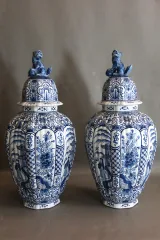 COPPIA DI VASI IN STILE DELFT