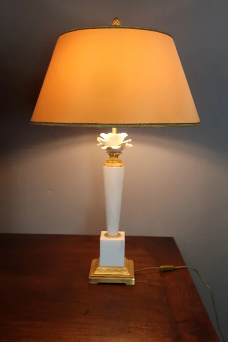 Paire de lampes en marbre et porcelaine