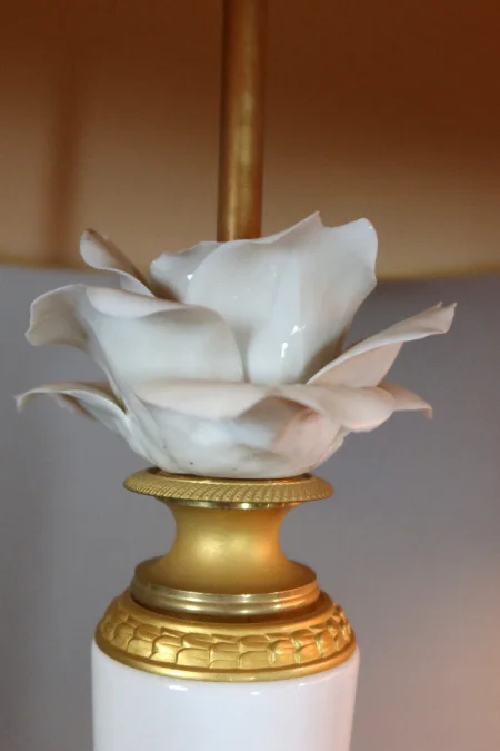 Paire de lampes en marbre et porcelaine