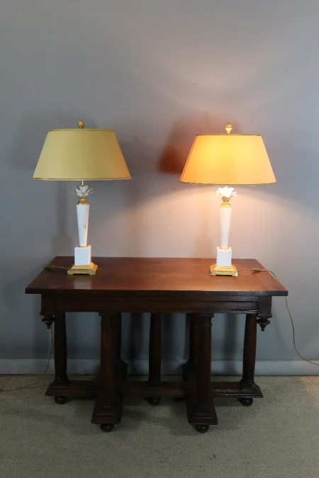 Paire de lampes en marbre et porcelaine