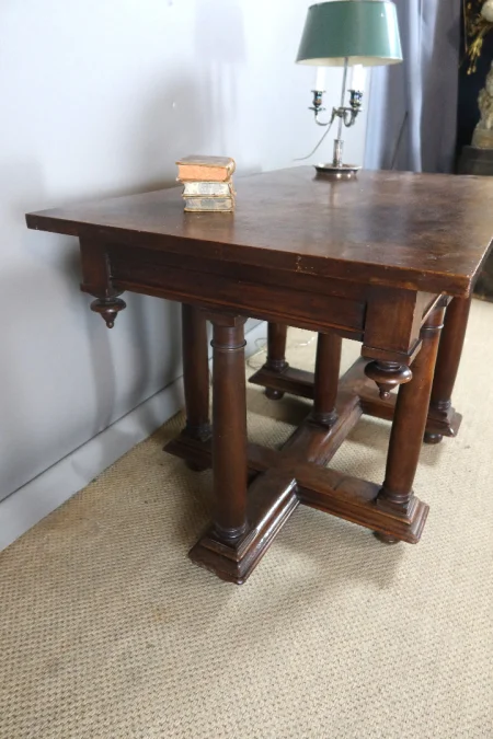 Table Renaissance époque XIXème siècle