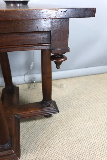 Table Renaissance époque XIXème siècle