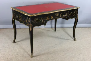 Bureau style Louis XV sinisant