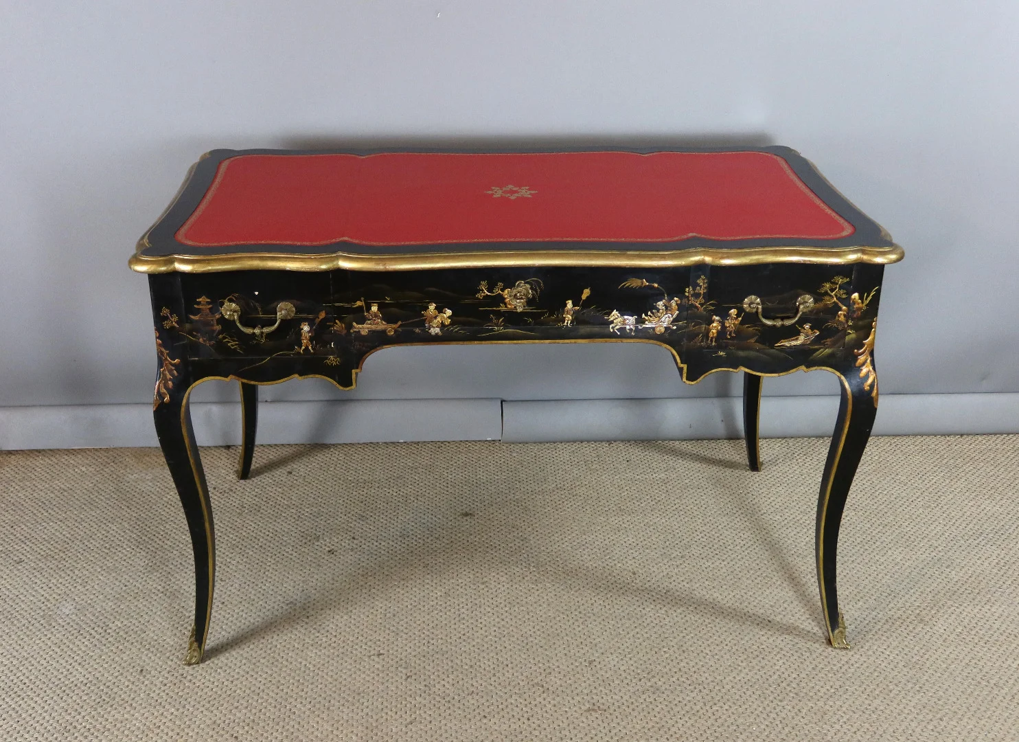 Bureau style Louis XV sinisant