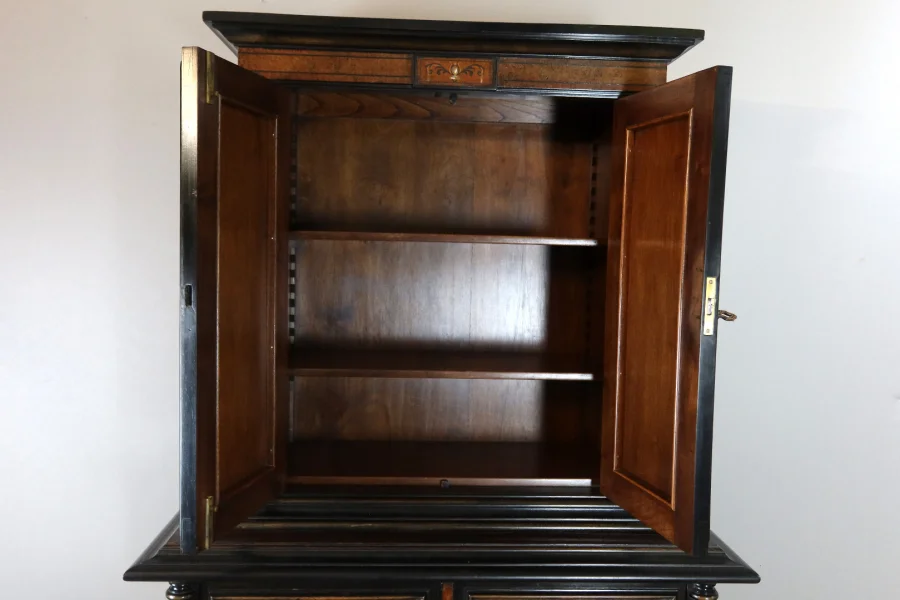 Buffet deux corps marqueté fin XIXème