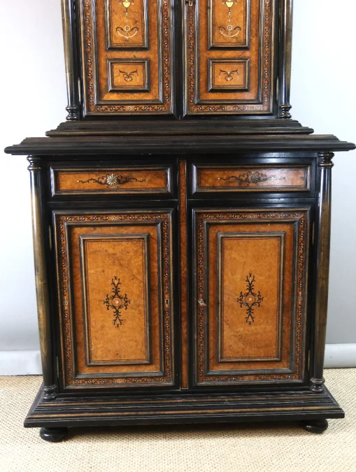 Buffet deux corps marqueté fin XIXème