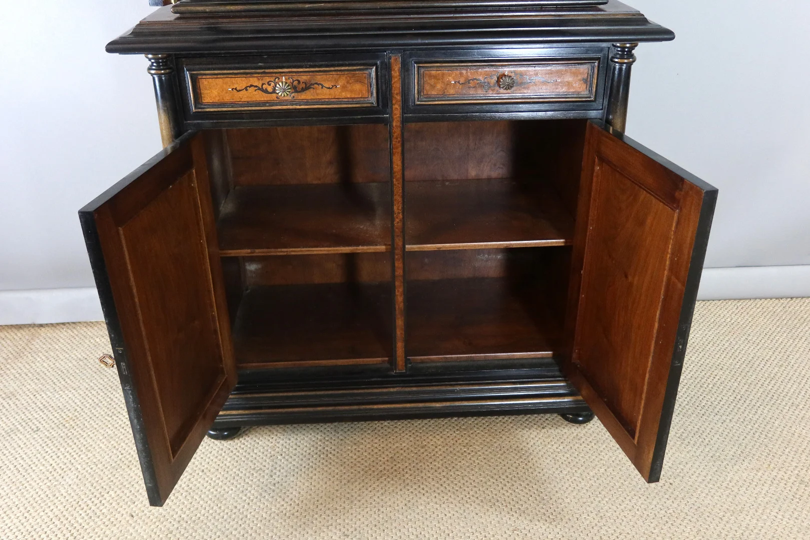 Buffet deux corps marqueté fin XIXème
