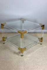 プレキシガラス製オケージョナルテーブル