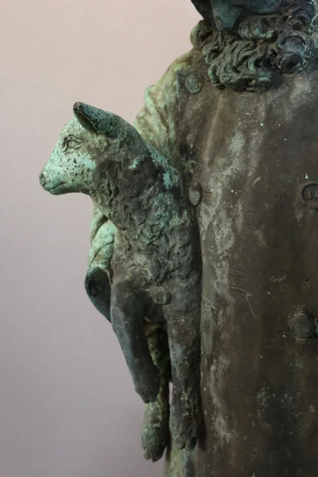 BRONZEN BEELD