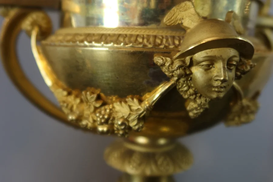 MANTLE GARNITURE