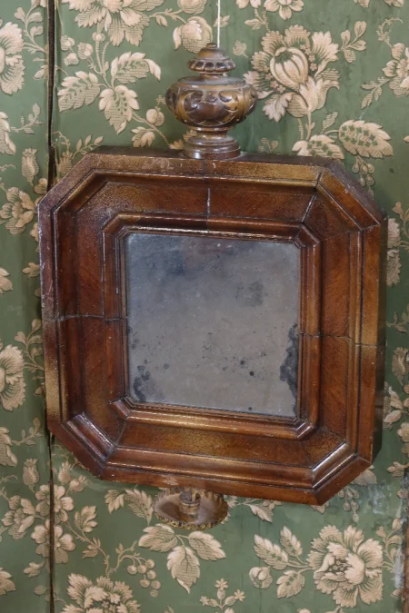 paire de miroirs au bras de lumière