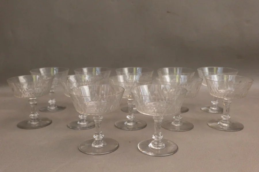 Coupes en cristal taillé à champagne