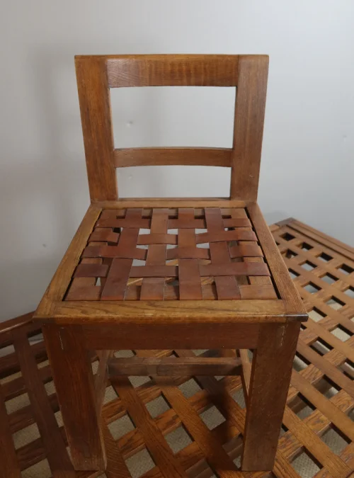 Chaises et table de salle à manger XXème siècle