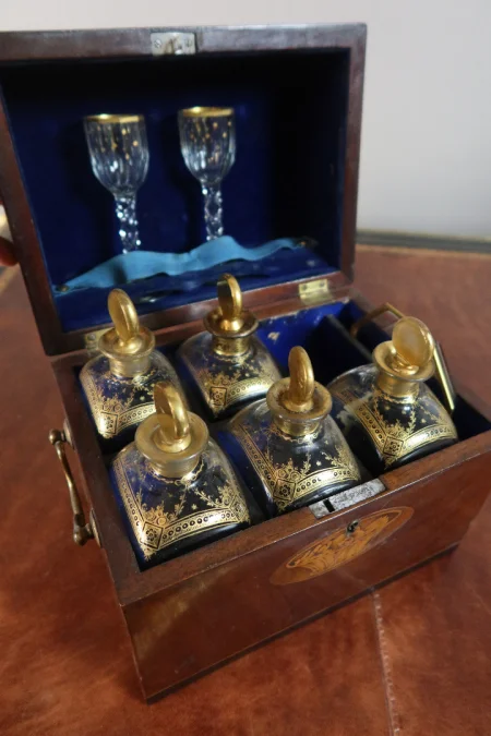 Cave à liqueurs XIXème siècle