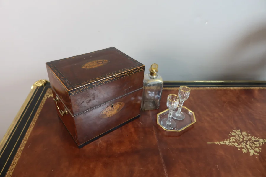 Cave à liqueurs XIXème siècle