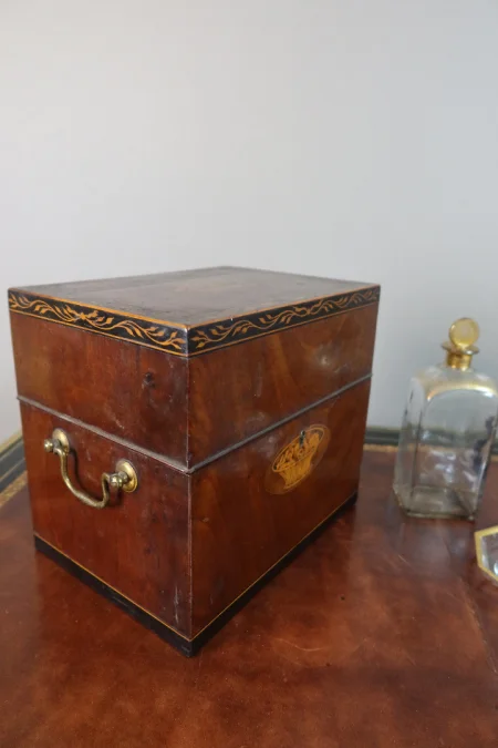 Cave à liqueurs XIXème siècle