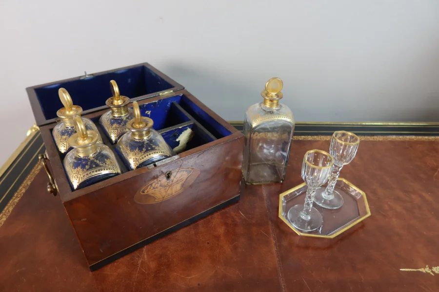 Cave à liqueurs XIXème siècle