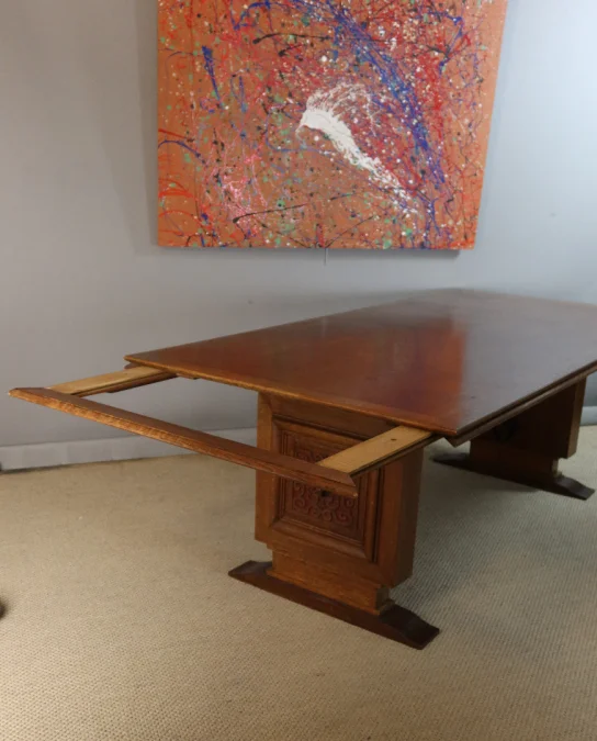 Grande table en chêne Art Déco