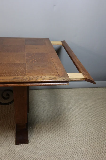 Grande table en chêne Art Déco