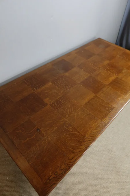 Grande table en chêne Art Déco