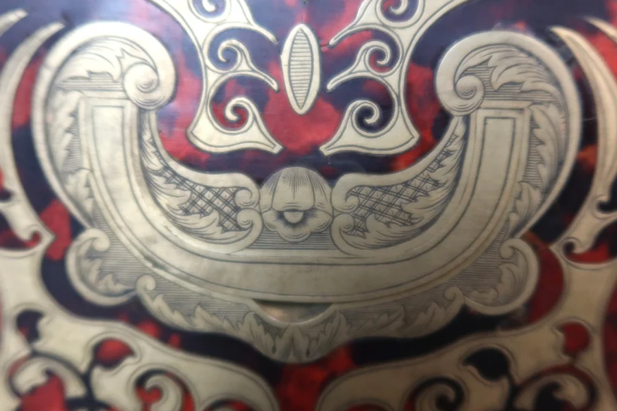 BOX IN BOULLE MARQUETRY