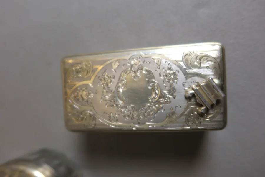 BOX IN BOULLE MARQUETRY