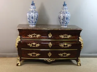 Kommode aus der französischen Regency-Zeit